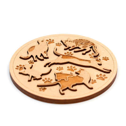 凸コースター 遊び猫